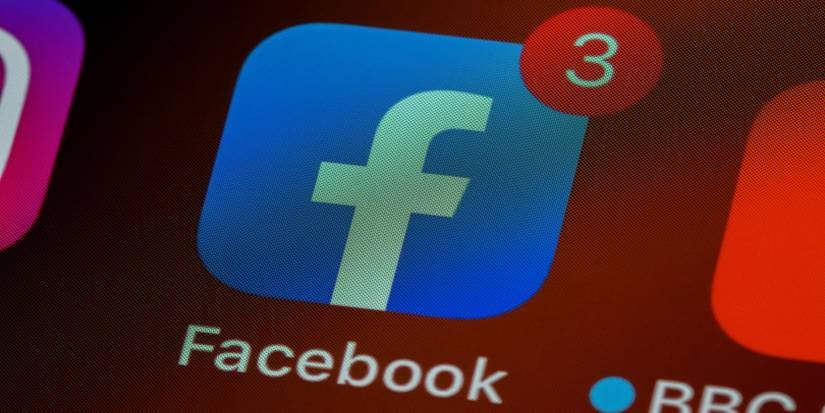 Facebook May Soon Add Reels and Rooms to the Stories Panel