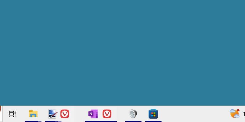 How to Fix Icons Bunching Up on the Windows 11 Taskbar